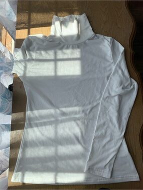 Classic White Turtleneck Long-Sleeve Top